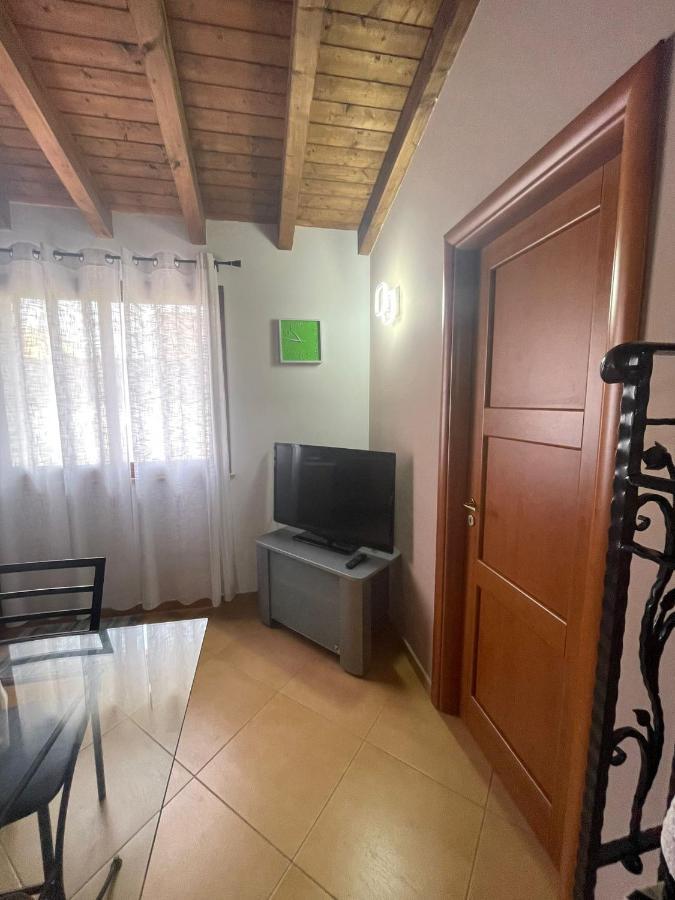 Sinyhouse Apartment Terrasini Bagian luar foto